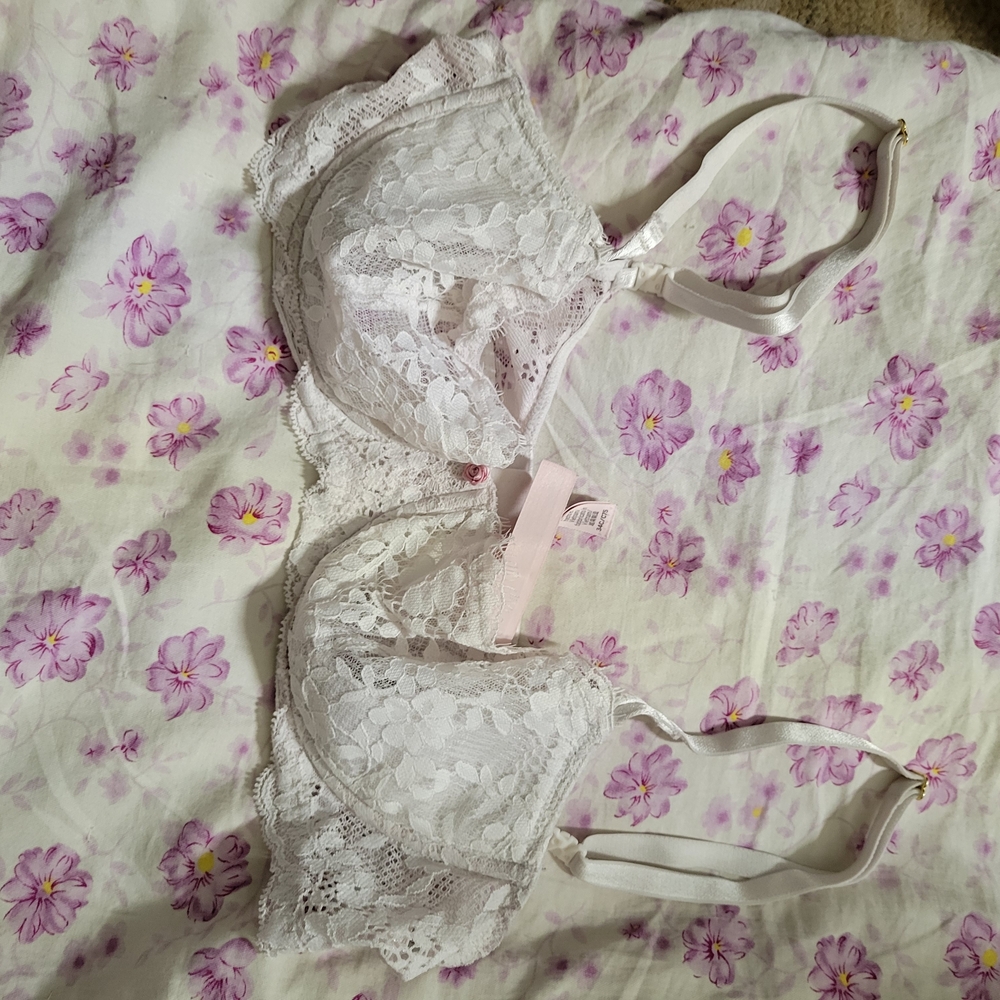 3/20$*Victoria's Secret White Lace Underwire Bra Size 34C